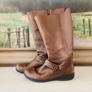 CLARKS Women’s Size 7 Cheyn Whisk Tall Brown Riding Boot Zip Cushion Low Heel